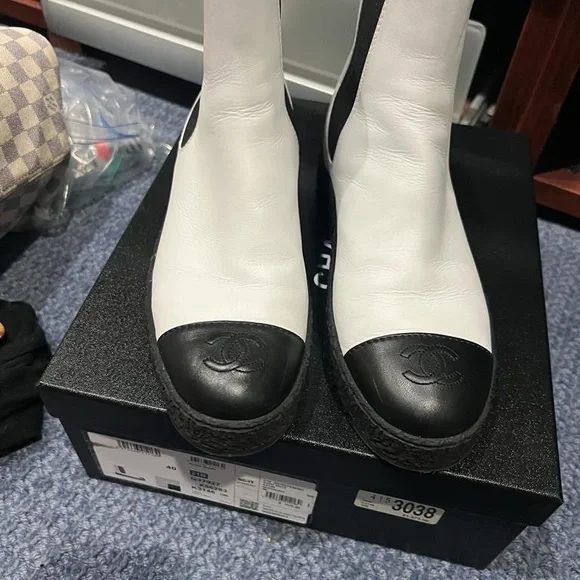 Authentic Chanel booties, worn once , logos on it perfect condition ! - Picture 7 of 11